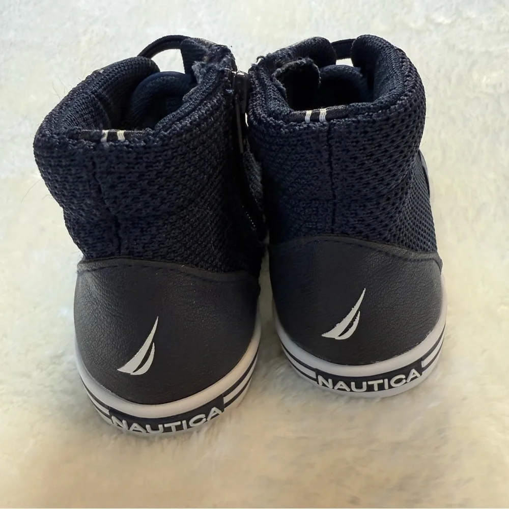 Nautica Navy Blue Kids Sneakers with Zip Closure Size 8